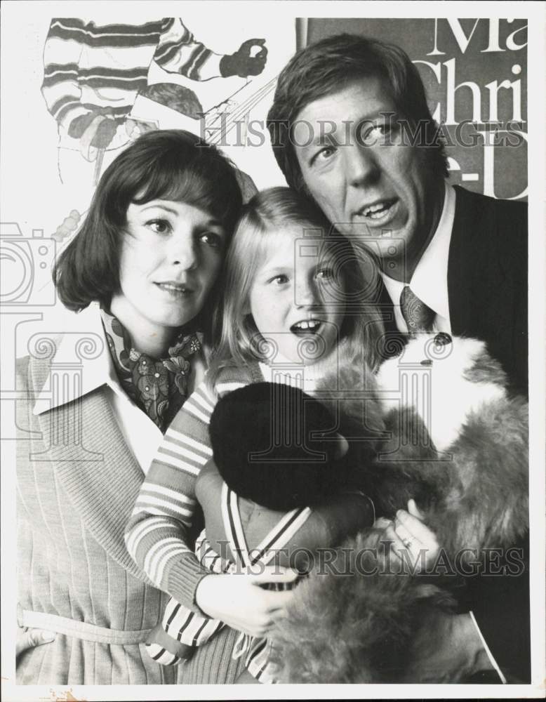 1974 Press Photo Cast of the remake &quot;Miracle on 34th Street&quot; on CBS-TV - Historic Images