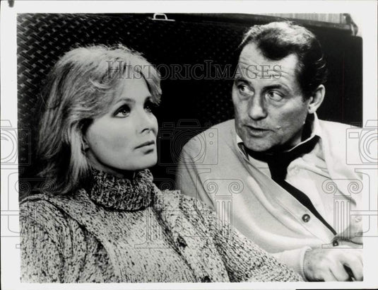 1981 Press Photo Actors Linda Evans And Robert Shaw In Movie "Avalanche Express" - Historic Images