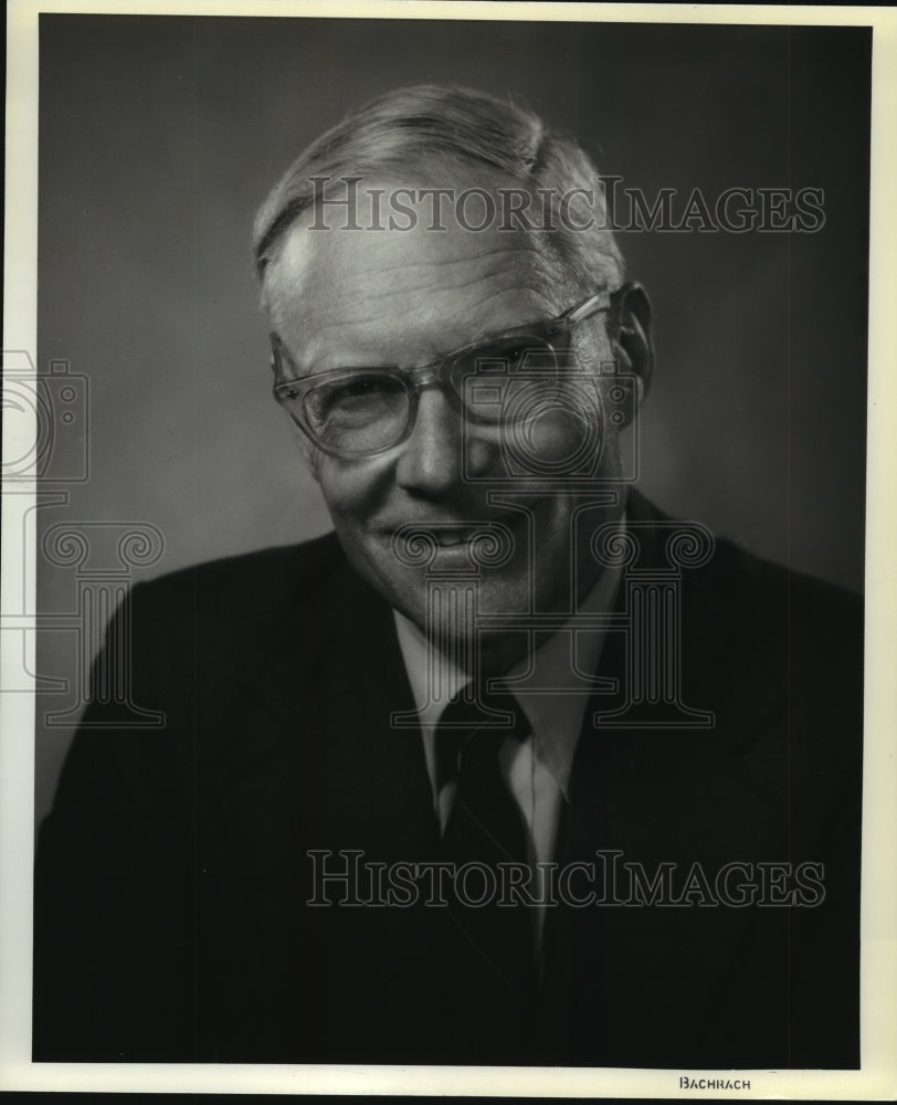 1986 Press Photo Dr. William O. Baker, President of Bell Labs- Historic Images