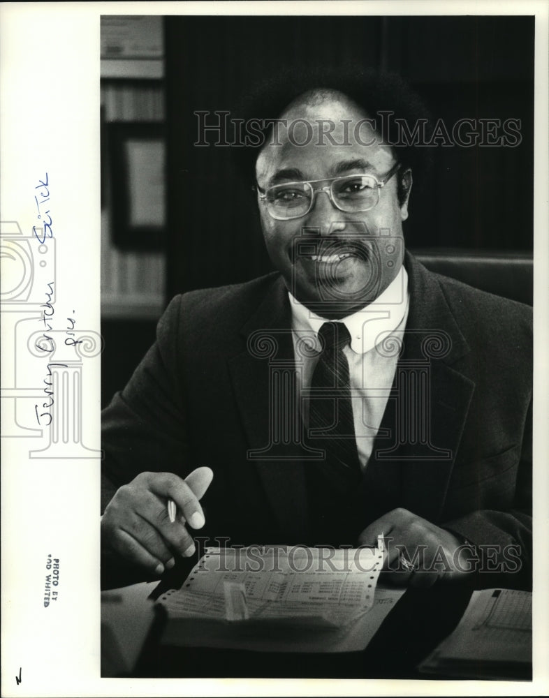 1987 Press Photo Jerry Crutcher, President of SciTek- Historic Images