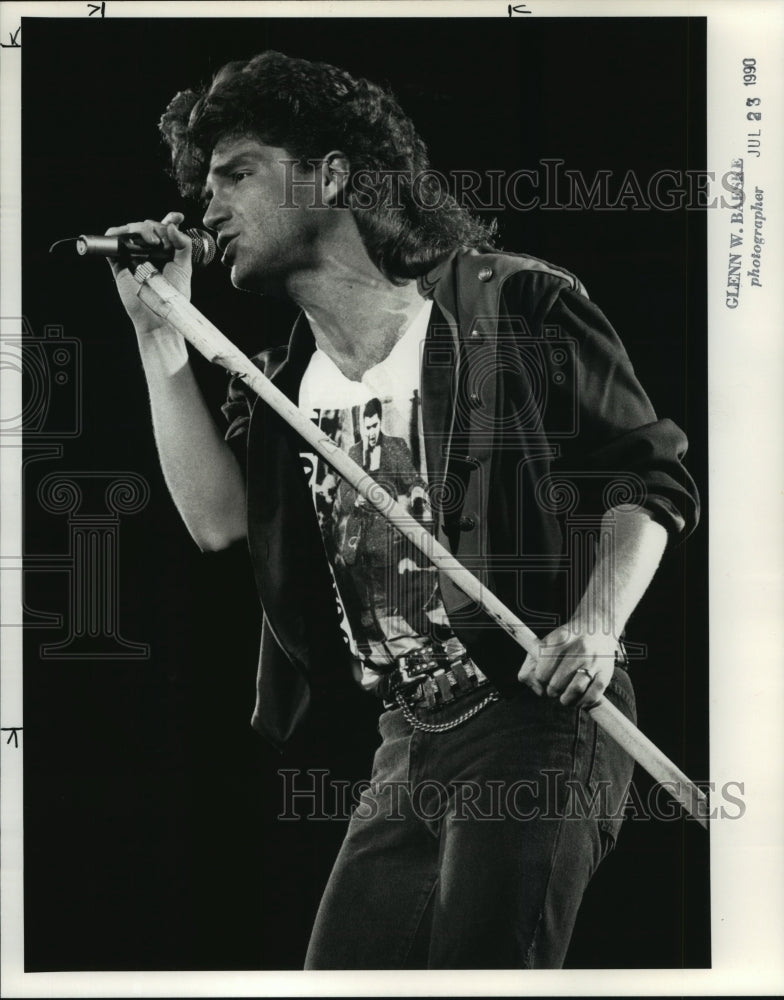 1990 Press Photo Musician Richard Marx Performs At The VBCC - ahta00527 - Historic Images