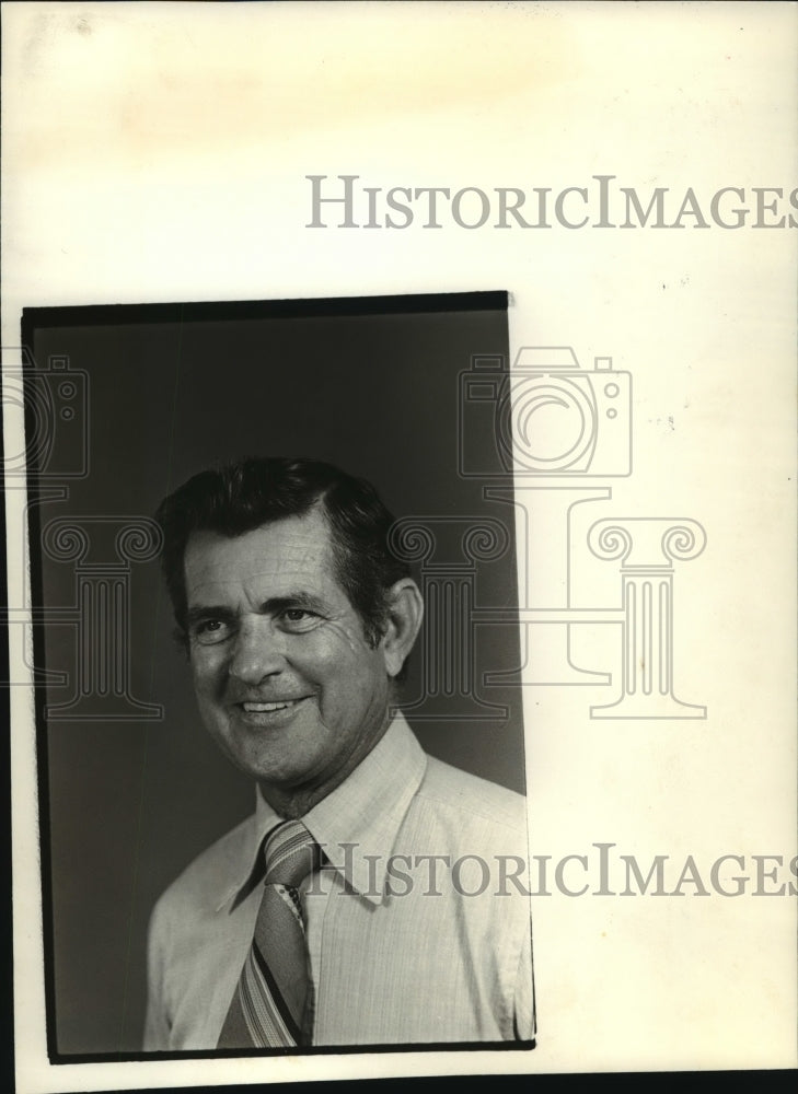 1980 Press Photo Circulation Manager Of Huntsville Times Hubert C. Hawkins- Historic Images