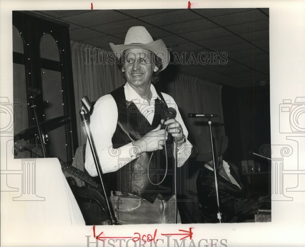 1989 Press Photo Musician And Businessman Doyle Brady- Historic Images