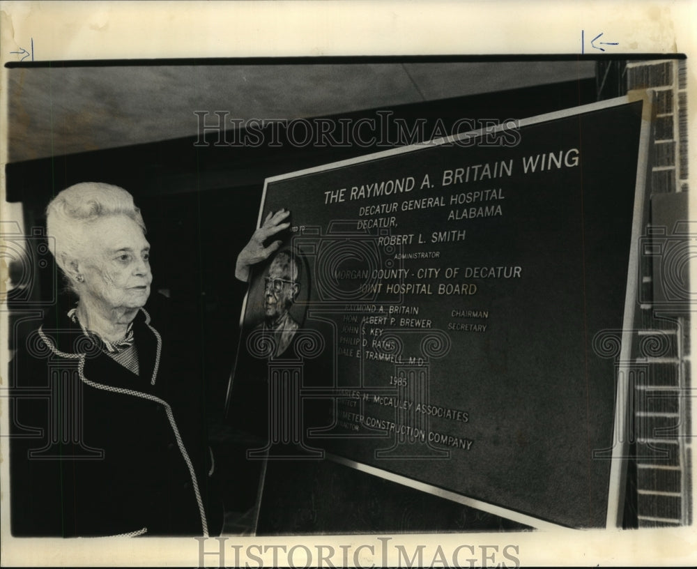 Press Photo Alyne Britain, Wife of Raymond A. Britain, Decatur, Alabama- Historic Images