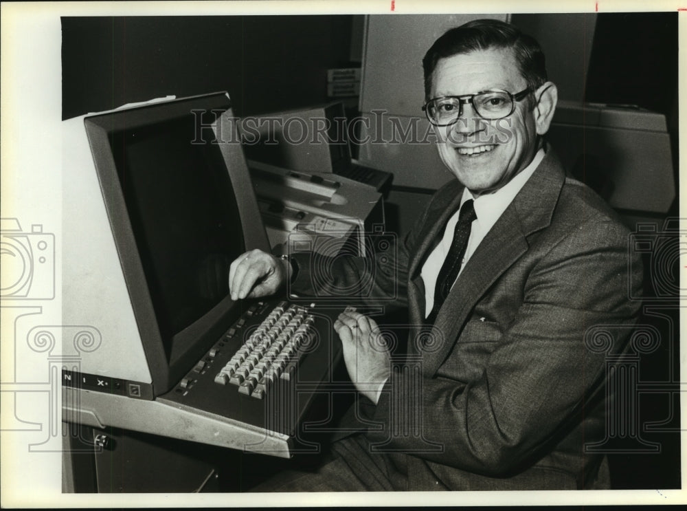 Press Photo Otto Eckstein, German-American Economist- Historic Images