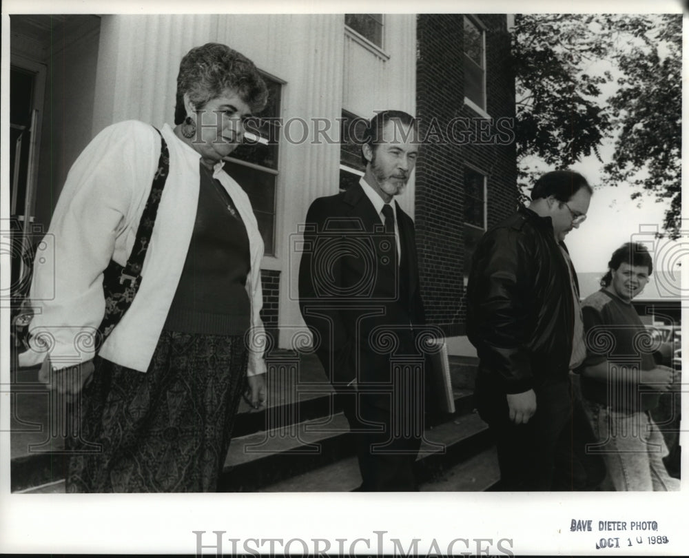 1989 Press Photo Paul Brothers Deal With Child Custody Case In Marshall County- Historic Images