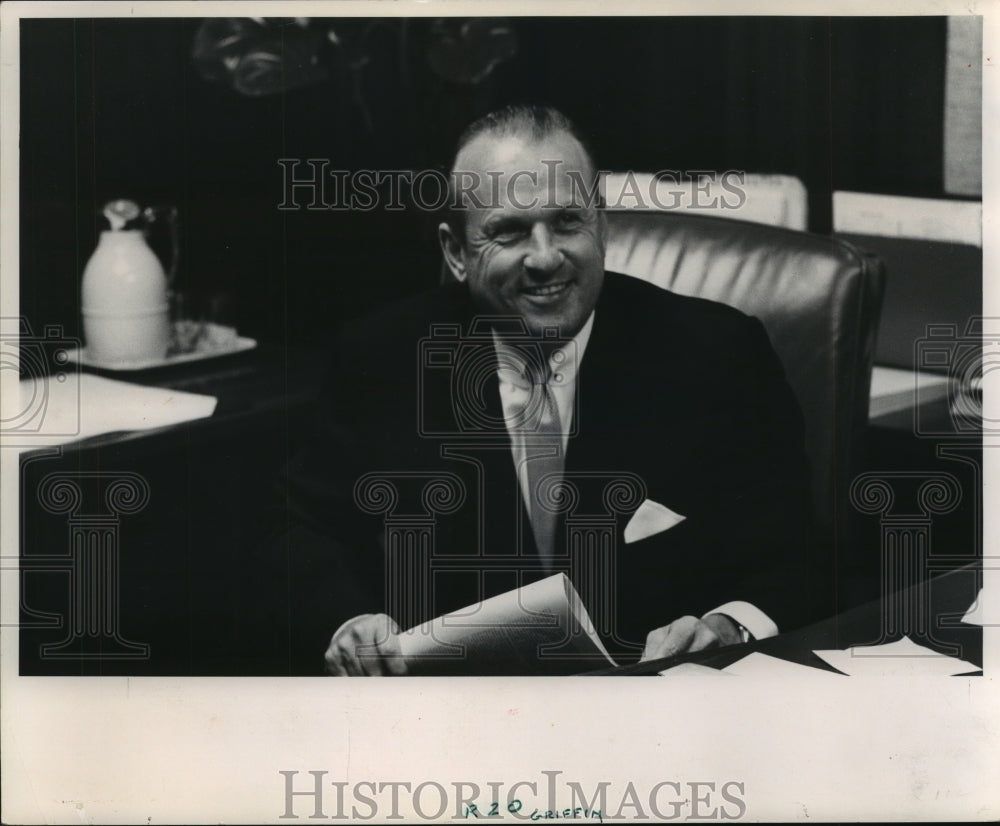 1968 Press Photo Rotary Club Speaker B. Ernest Griffin- Historic Images