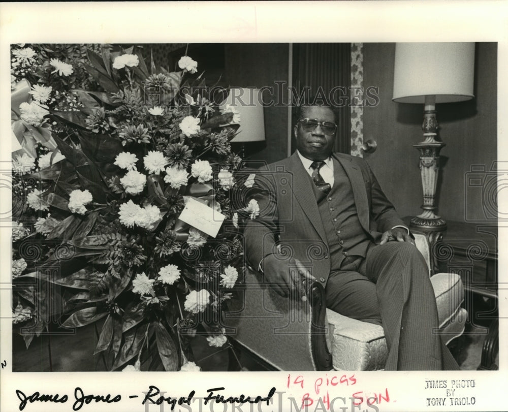 1987 Press Photo James A. Jones, Royal Funeral Home, Alabama- Historic Images