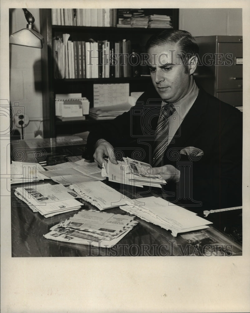 1970 Press Photo Dr. Charles Mercieca, International Association of Educators- Historic Images