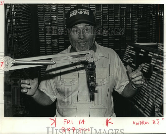 1990 Press Photo WDRM Morning Radio Personality Bob Irwin At Work - ahta01640 - Historic Images