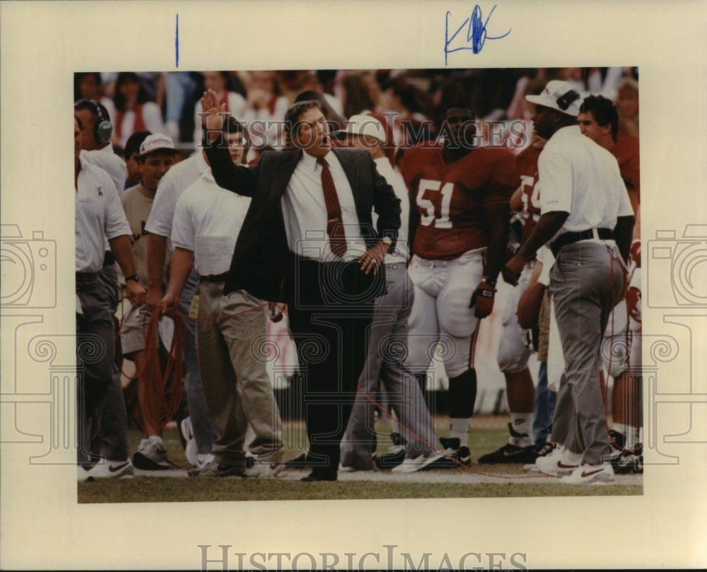 1993 Press Photo Gene Stallings, University of Alabama Football Coach, at Game- Historic Images