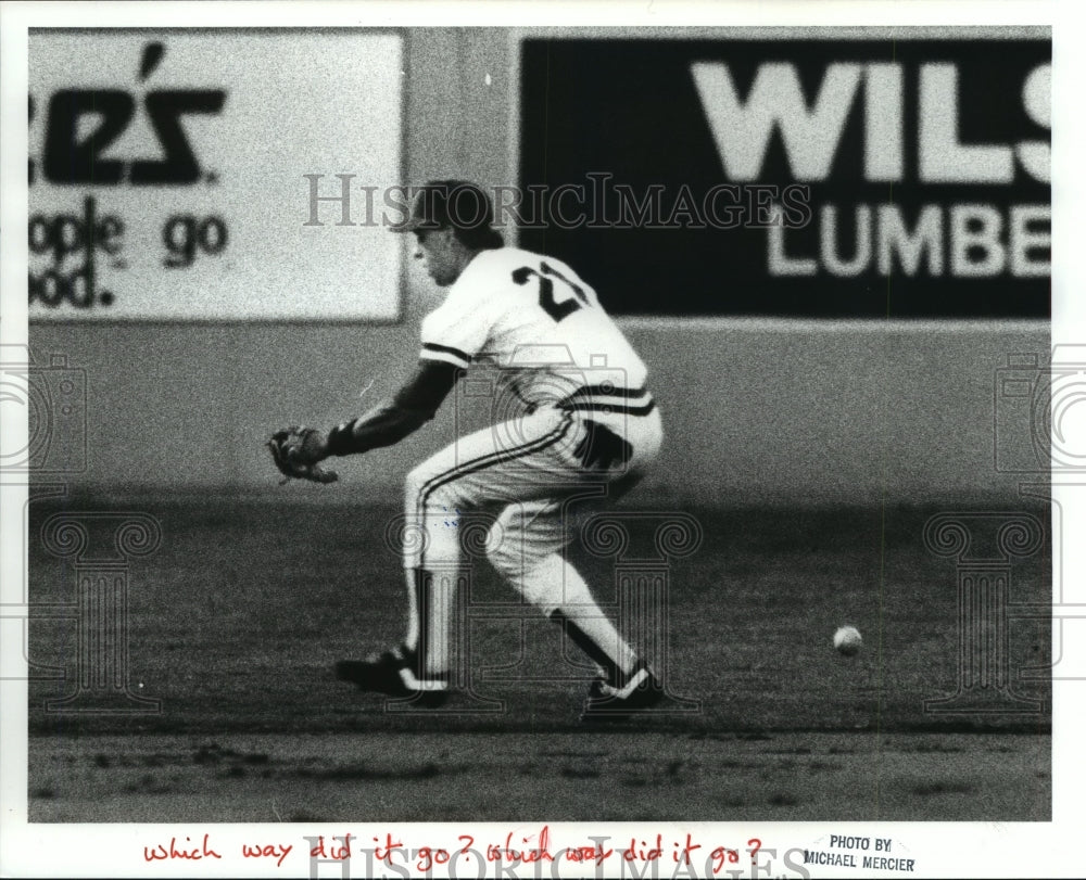 Press Photo Walt Weiss, Professional Baseball Player, in Game - ahta01831 - Historic Images