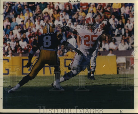 Press Photo University of Alabama Football Players in Game - ahta01885 - Historic Images