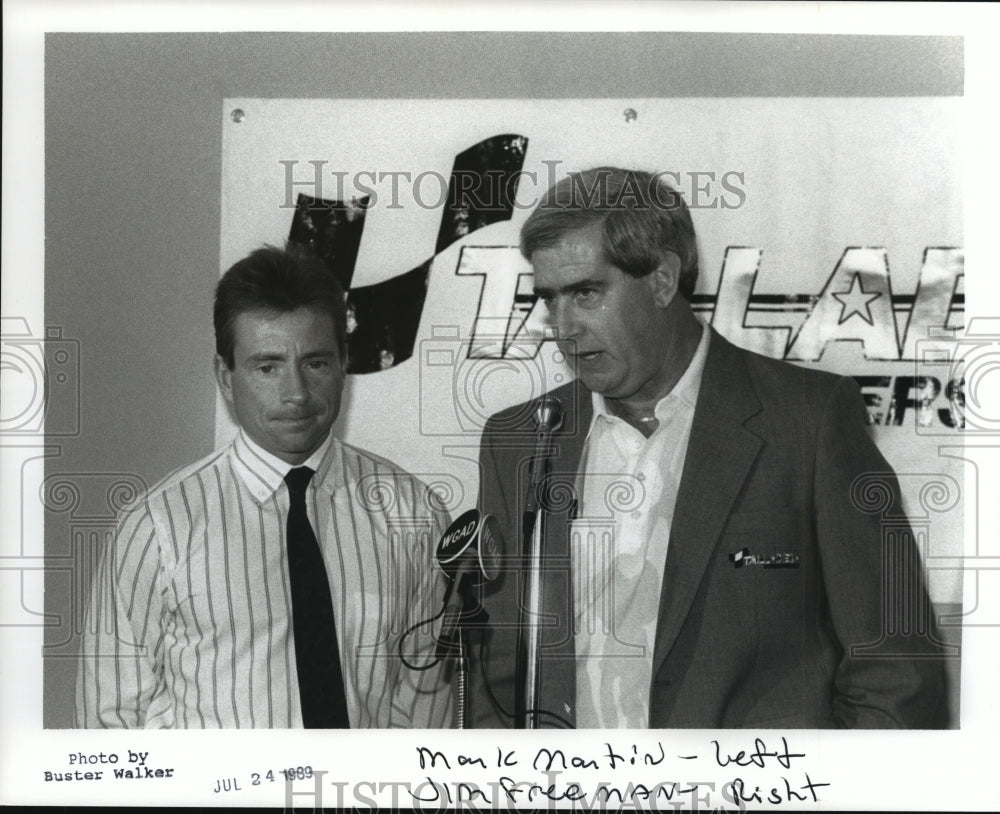 1989 Press Photo Mark Martin, Driver, and Jim Freeman, NASCAR - ahta01978 - Historic Images