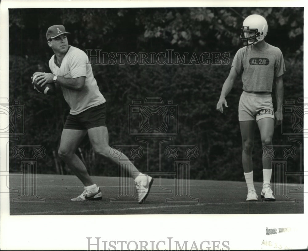 Press Photo Pat Sullivan Prepares To Throw Ball - ahta02067 - Historic Images