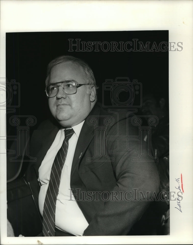 1986 Press Photo County School Board&#39;s Larry E. Smith- Historic Images