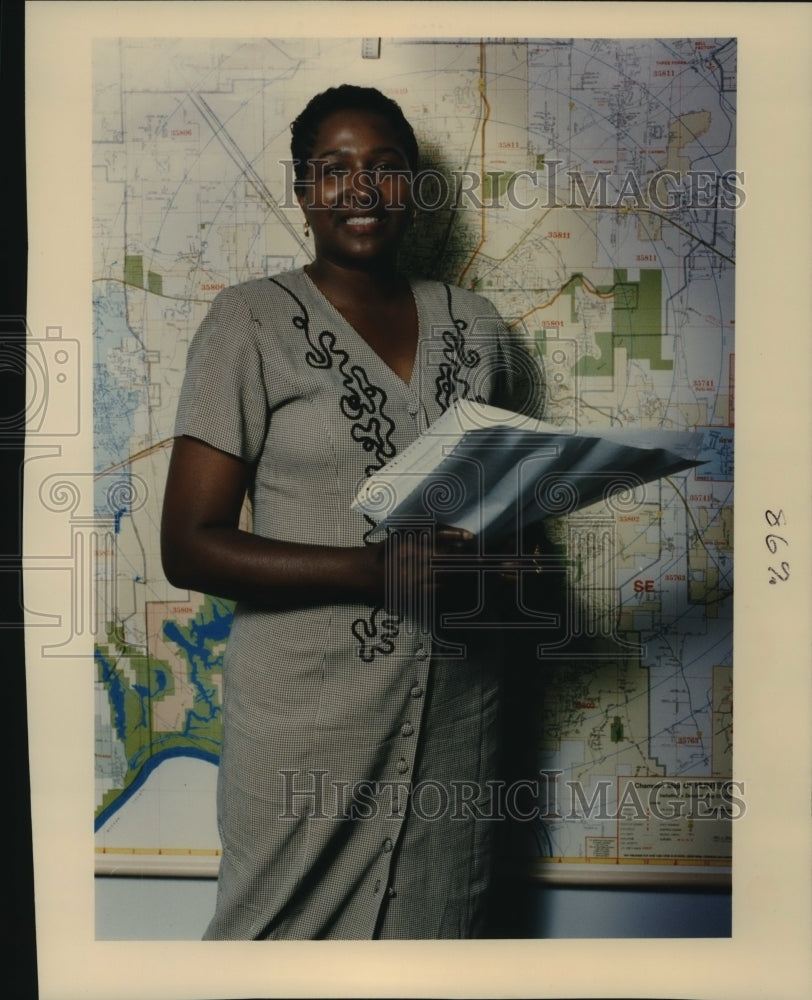 1994 Press Photo Brenda Jasper, Circulation Branch Manager, Huntsville Times - Historic Images