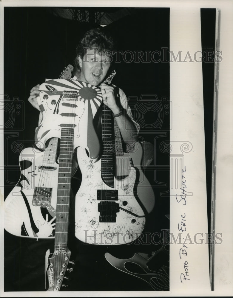 1988 Press Photo Tommy Shepard, Musician and Owner of Underground Guitars- Historic Images