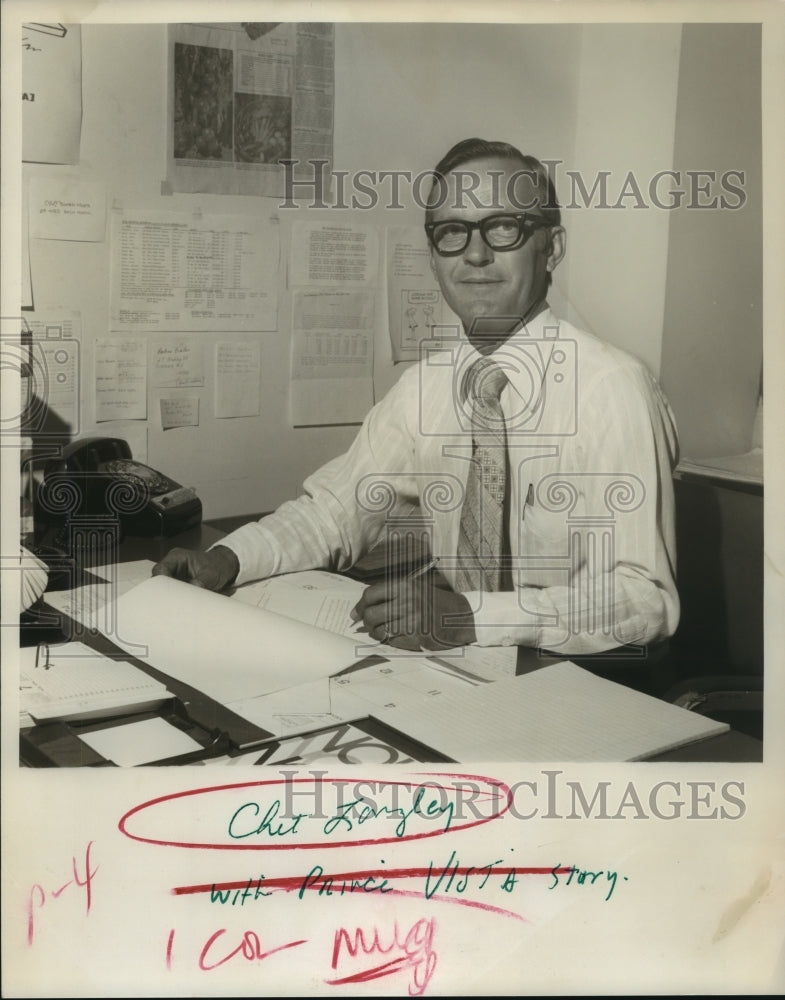 Press Photo Chet Langley With Prince Vista Story- Historic Images