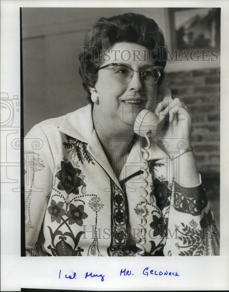 Press Photo Ann Geloneck on the Phone- Historic Images