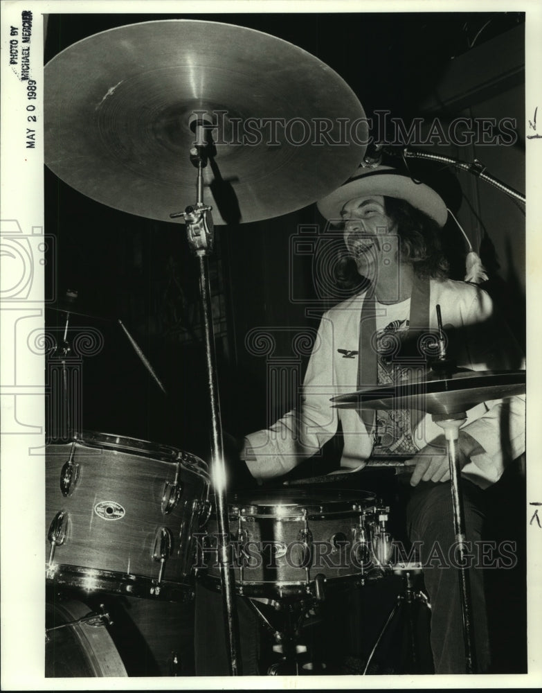 1989 Press Photo J.T. Thompson, Musician, Playing Drums - ahta03153- Historic Images