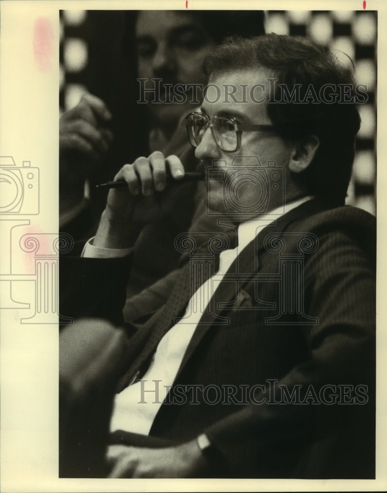 Press Photo Attorney Marc Sandlin - ahta03325