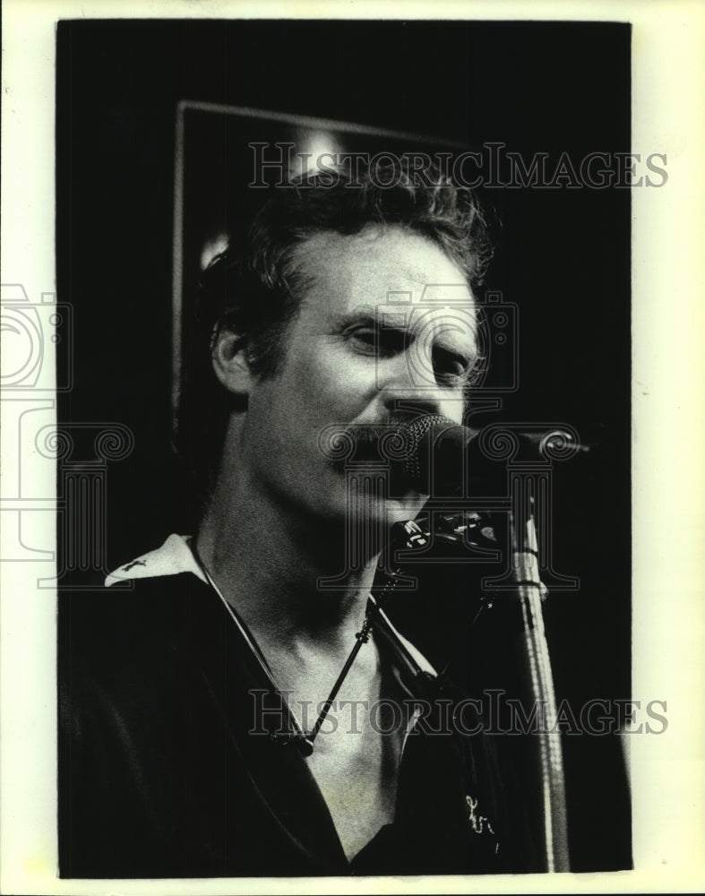 1989 Press Photo Gary Vincent, Nashville-Based Troubadour, in Huntsville- Historic Images