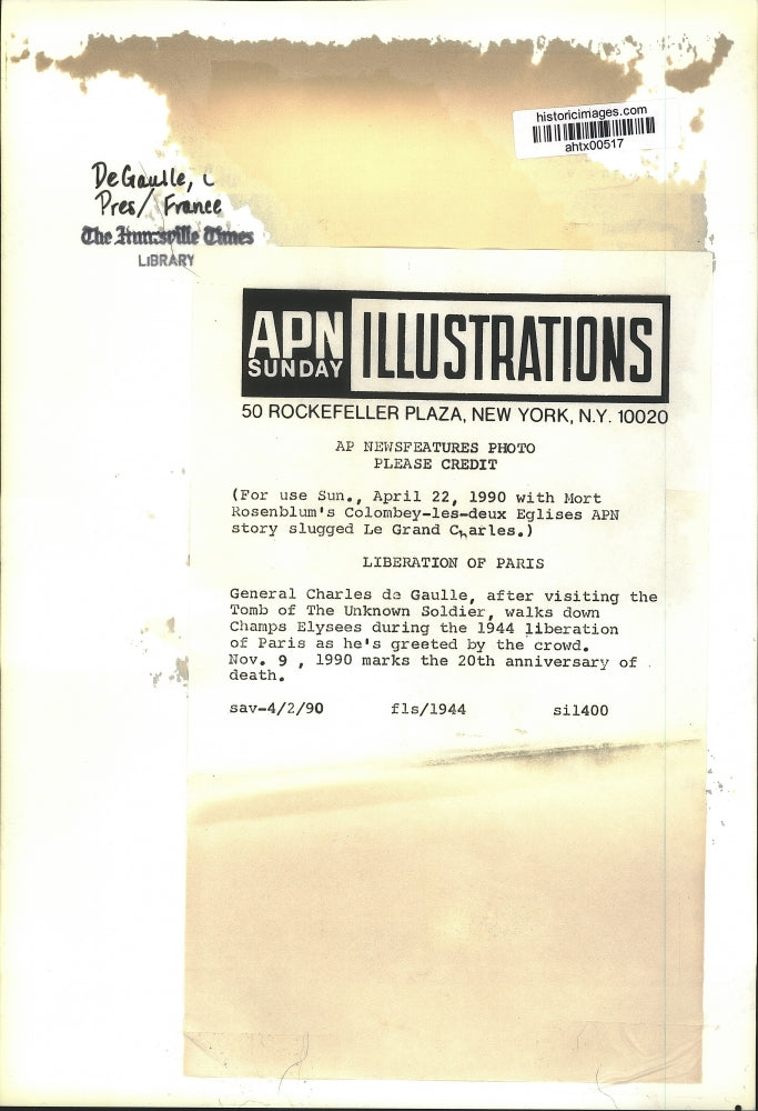 1944 Press Photo General Charles de Gaulle on Champs Elysees During Liberation