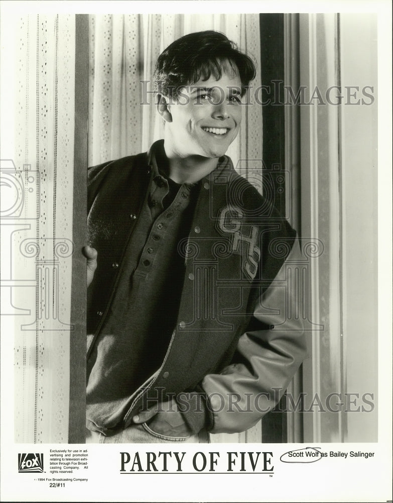 1994 Press Photo Actor Scott Wolf as Bailey Salinger in &quot;Party of Five&quot;- Historic Images