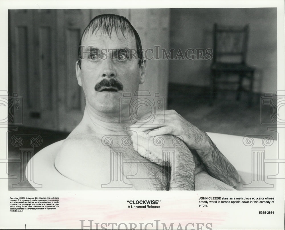 1986 Press Photo John Cleese, Actor, in Comedy Film &quot;Clockwise&quot;- Historic Images