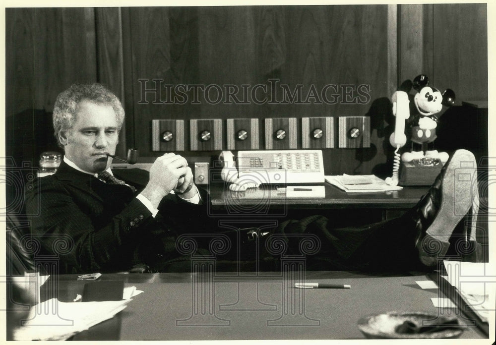 1980 Press Photo Transportation Secretary Neil Goldschmidt in Washington Office
