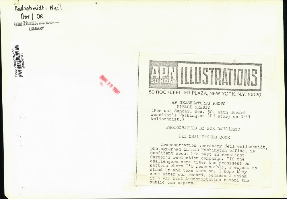 1980 Press Photo Transportation Secretary Neil Goldschmidt in Washington Office