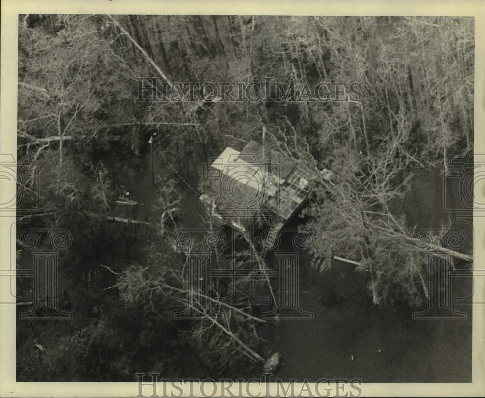 1979 Press Photo Aerial View of damage made to home after Hurricane Frederic, MS- Historic Images