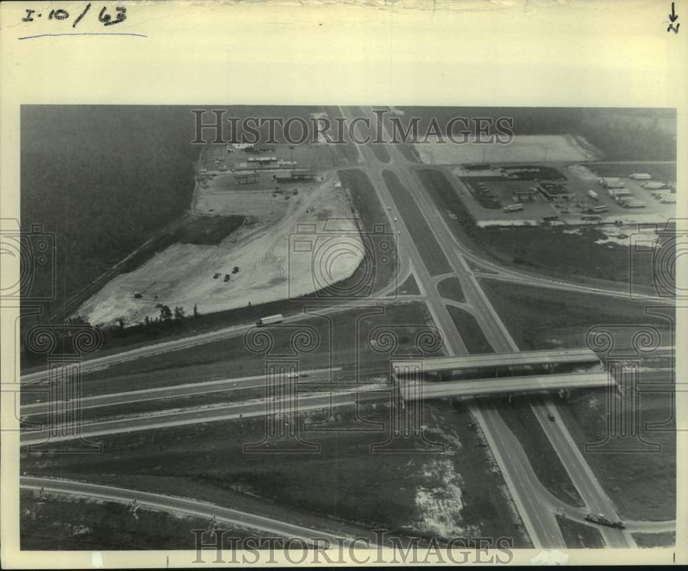 Press Photo Aerial view of newly constructed overpass of I-10 over Highway 63 MS- Historic Images