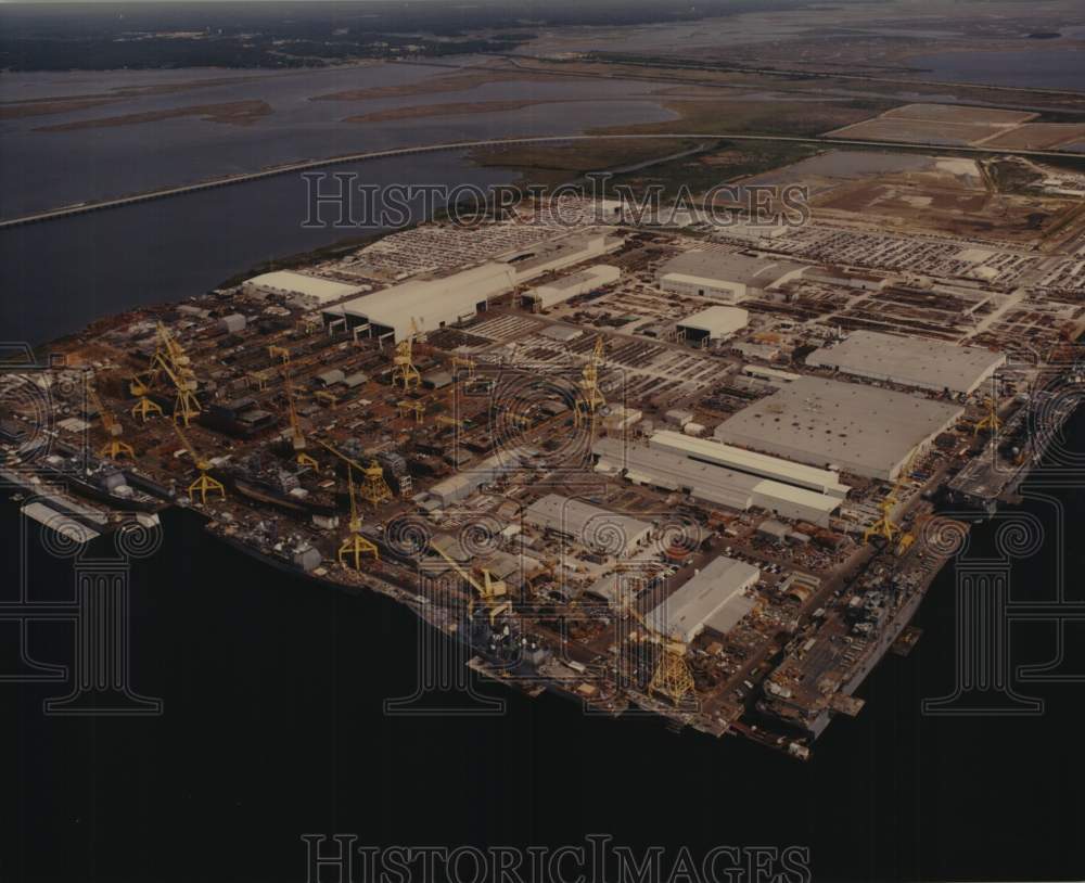 Press Photo Aerial view of Ingalls Shipbuilding Yard in Pascagoula, Mississippi- Historic Images