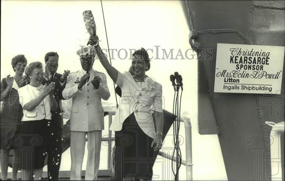 1993 Press Photo Mrs. Colin Powell christened the USS Kearsage- Historic Images