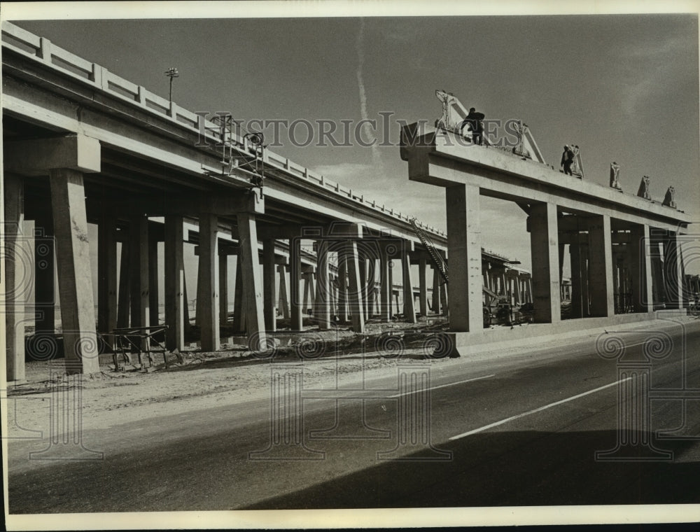 1973 Press Photo Construction of interstate along east side in Mobile, Alabama