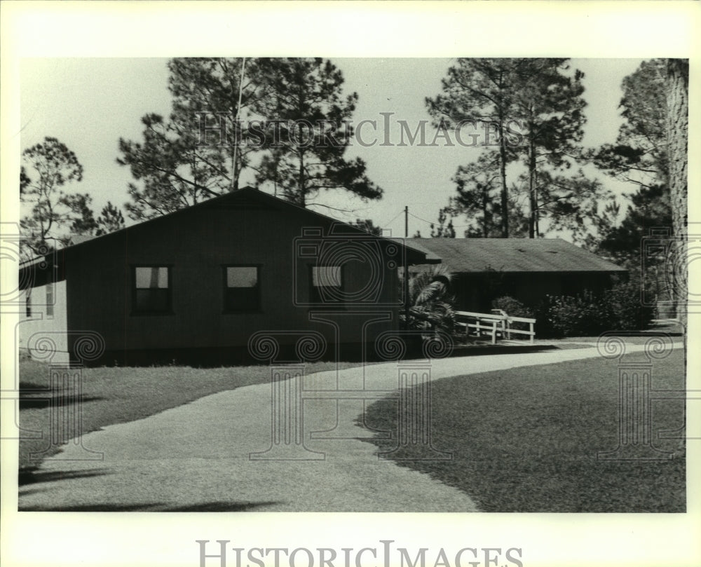 1989 Press Photo Marine Resource Division at Gulf Shores, Alabama - Historic Images