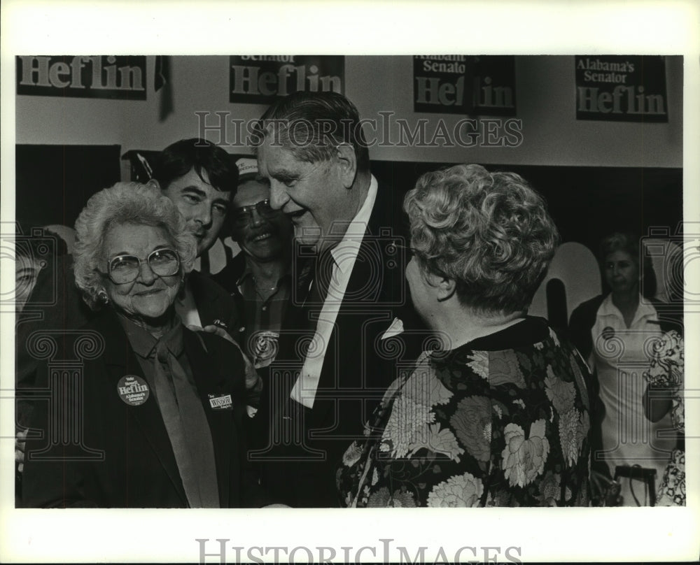 1990 Press Photo Howell Heflin speaks to women at campaign event in Alabama - Historic Images