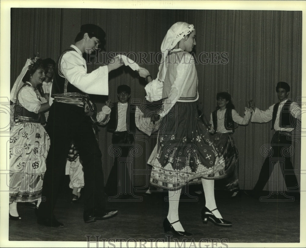 1986 Press Photo Dancers perform at Baldwin Ethnic Heritage Day in Alabama- Historic Images