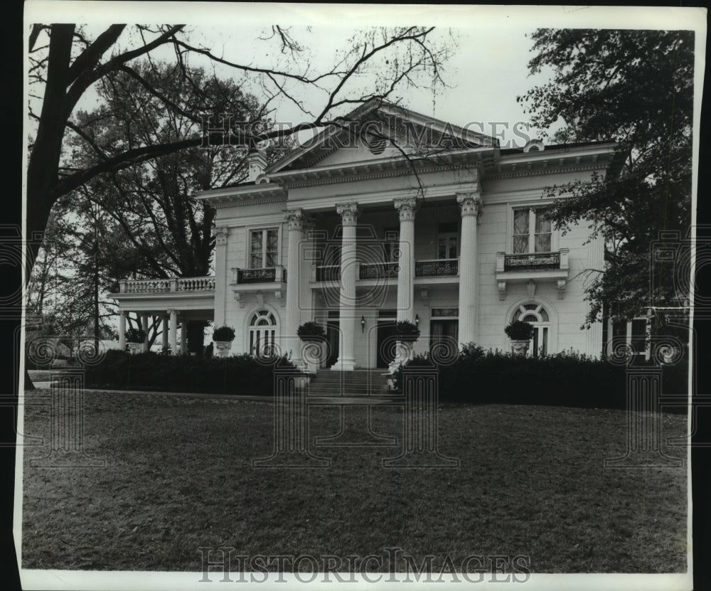 1969 Press Photo Exterior view of the Governors Mansion, Montgomery, Alabama- Historic Images