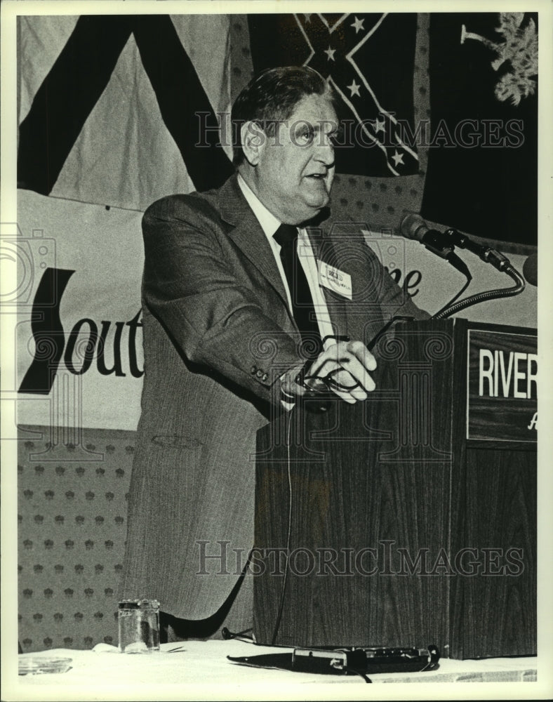 1985 Press Photo Howell Heflin speaks at event in Alabama - Historic Images