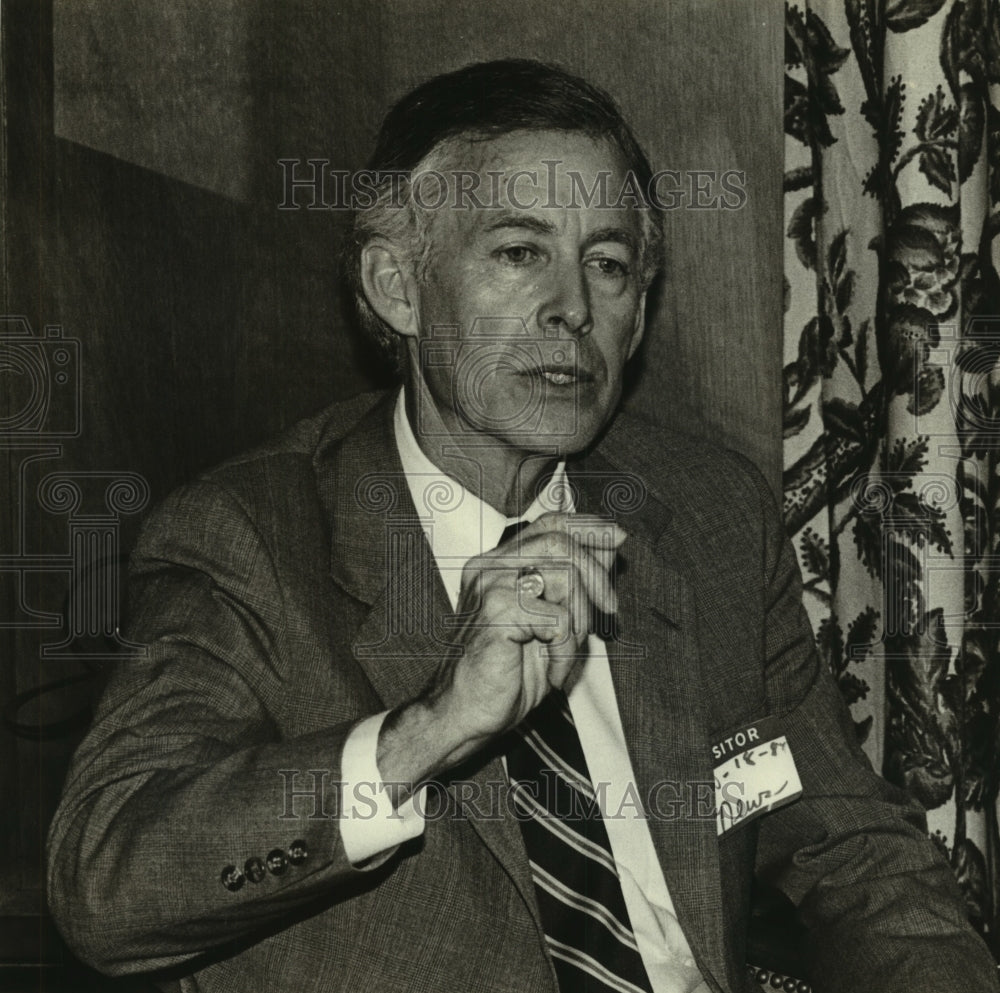 1984 Press Photo Edward Addison of Southern Company speaks in Alabama - Historic Images