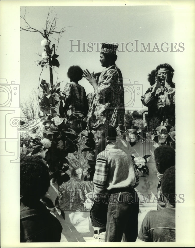 1984 Press Photo Parade at Africatown in Alabama - Historic Images