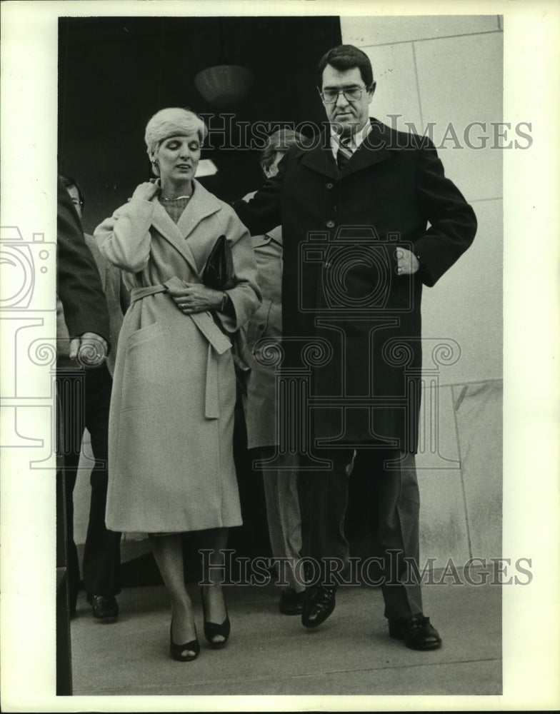 1984 Press Photo Gary Greenough and his wife leave courthouse in Alabama - Historic Images