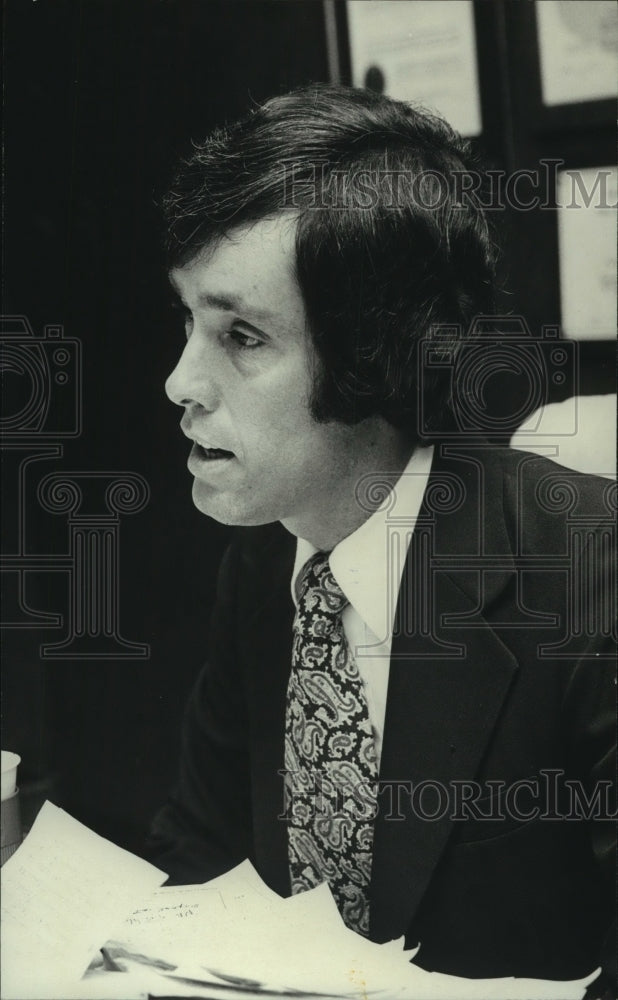 1979 Press Photo Bay Haas at his desk in Alabama - Historic Images