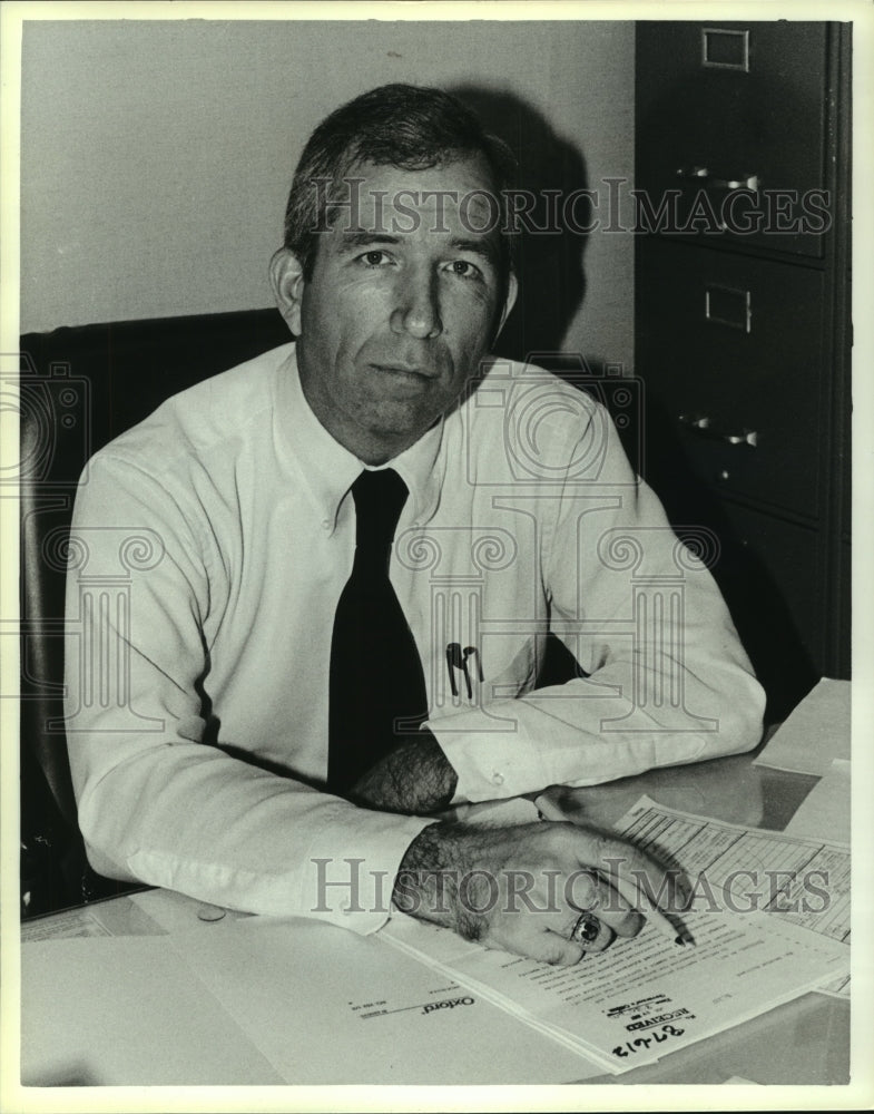 1987 Press Photo Foley, Alabama  Police Department Jim Anderson at his desk- Historic Images