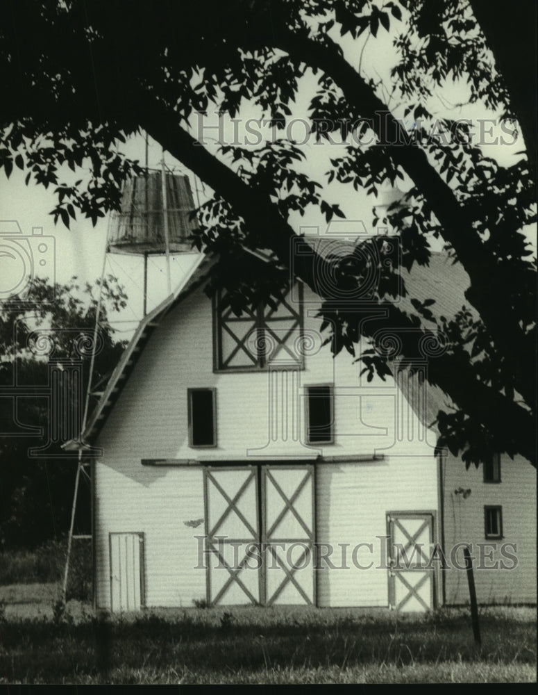 1988 Press Photo Barn in Alabama - Historic Images