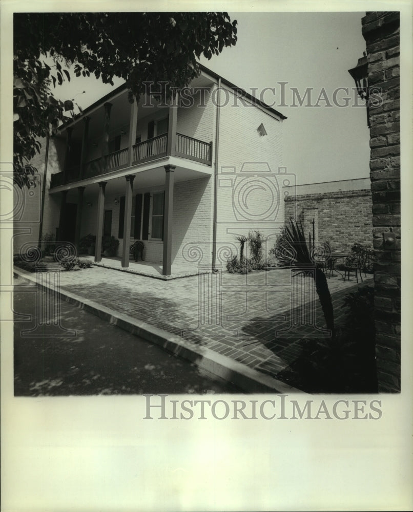 1968 Press Photo Julian L. McGavien home exterior view 254 N. Jackson St, Mobile- Historic Images