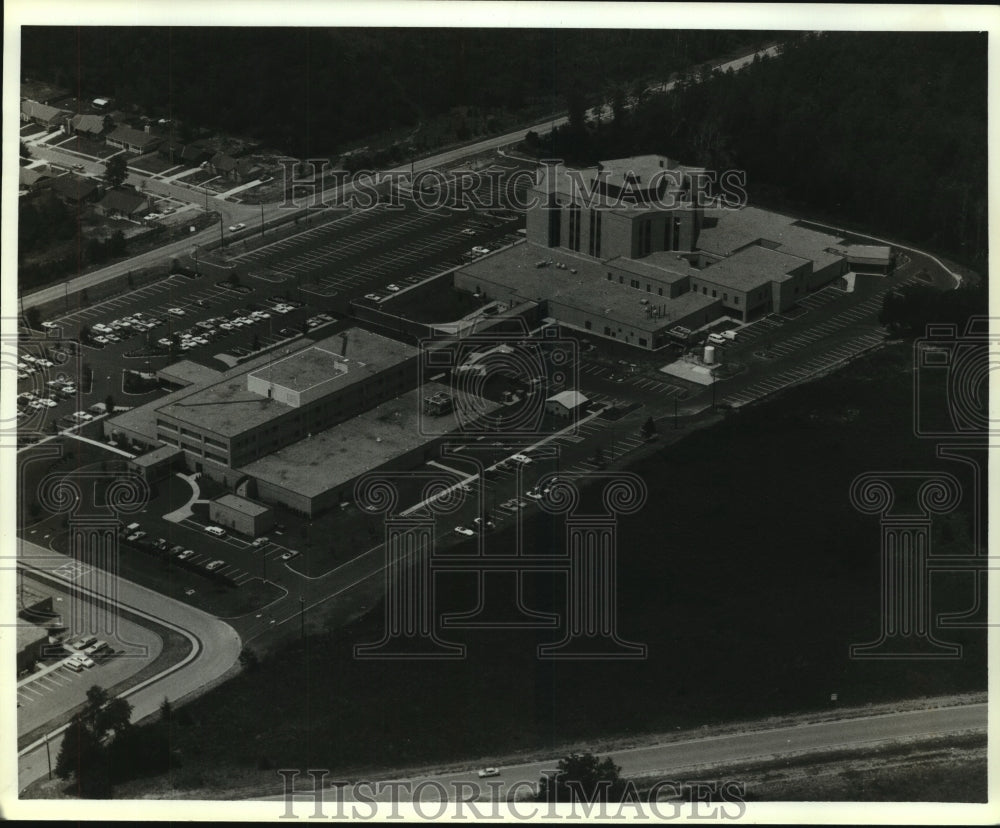 1984 Press Photo Aerial View of Knollwood Hospital in Mobile, Alabama- Historic Images